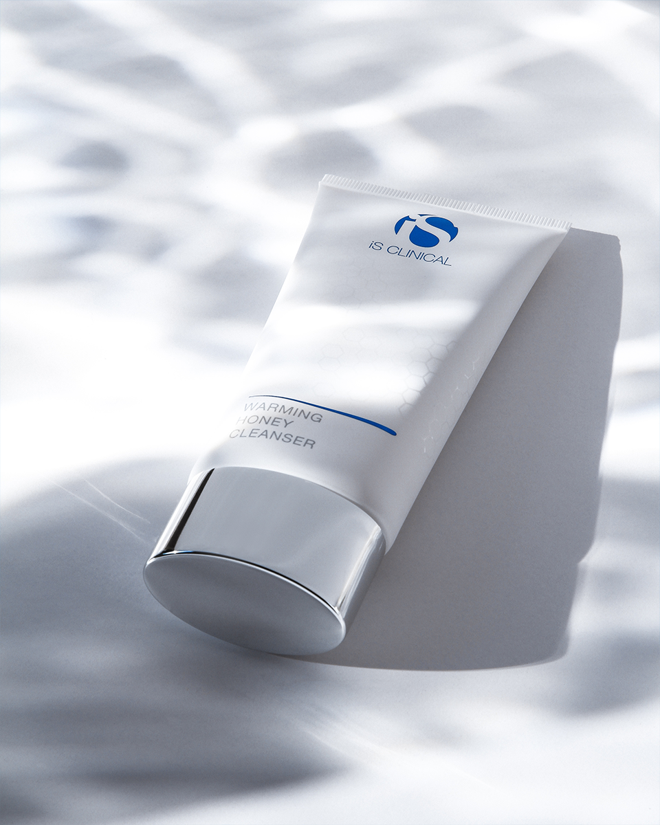 iS Clinical Warm Honey Cleanser